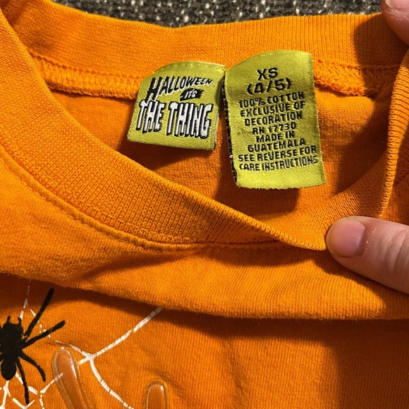Vintage Halloween It’s The Thing Spider Tshirt Youth XS (4/5) - Picture 4 of 6
